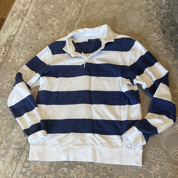 Vineyard Vines Blue and White Striped Pullover - Picture 1 of 4